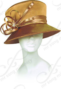 Medium Brim with Curl Accents Medium Brim with Curl Accents